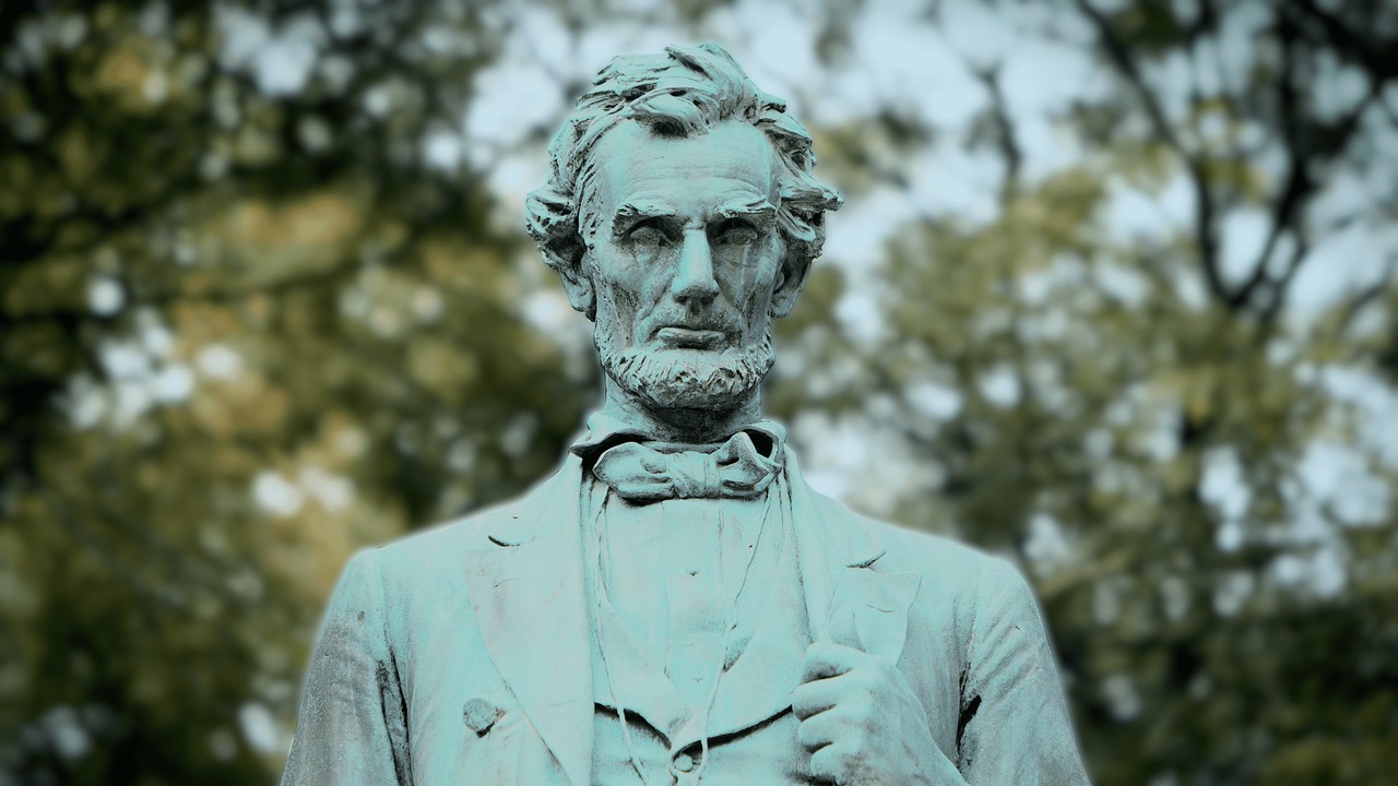 Lincoln Statue