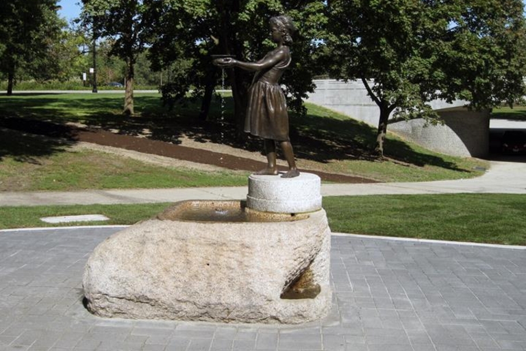 The Little Cold Water Girl Statue